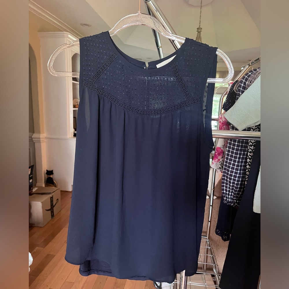 LOFT Size S Sleeveless Navy Dotted Shell Top